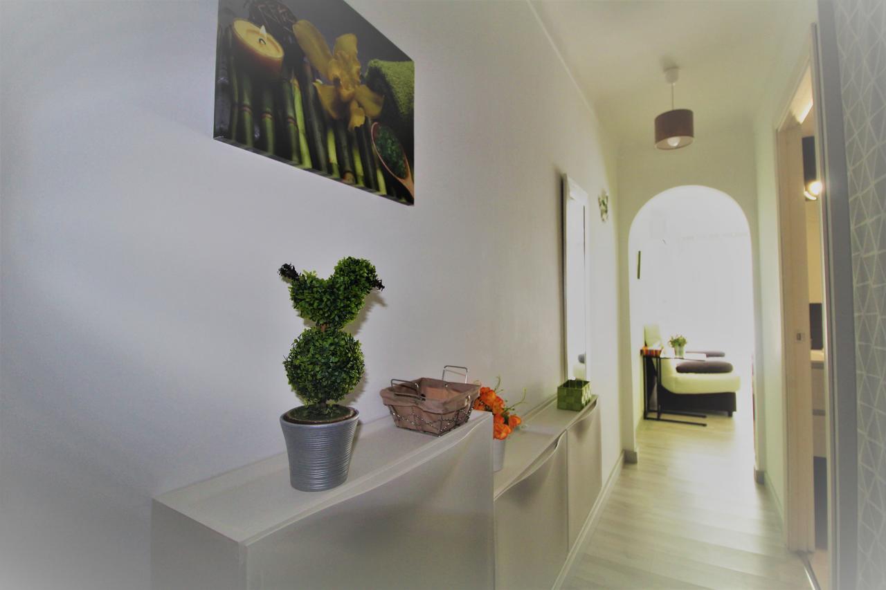 Sylvia 11D1 - Precioso Estudio En Primera Linea De Mar - Centrico - Terraza Vista Mar - Playa - Wifi Apartman Empuriabrava Kültér fotó