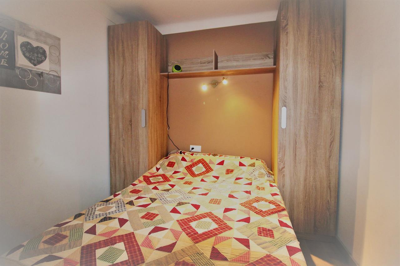 Sylvia 11D1 - Precioso Estudio En Primera Linea De Mar - Centrico - Terraza Vista Mar - Playa - Wifi Apartman Empuriabrava Kültér fotó