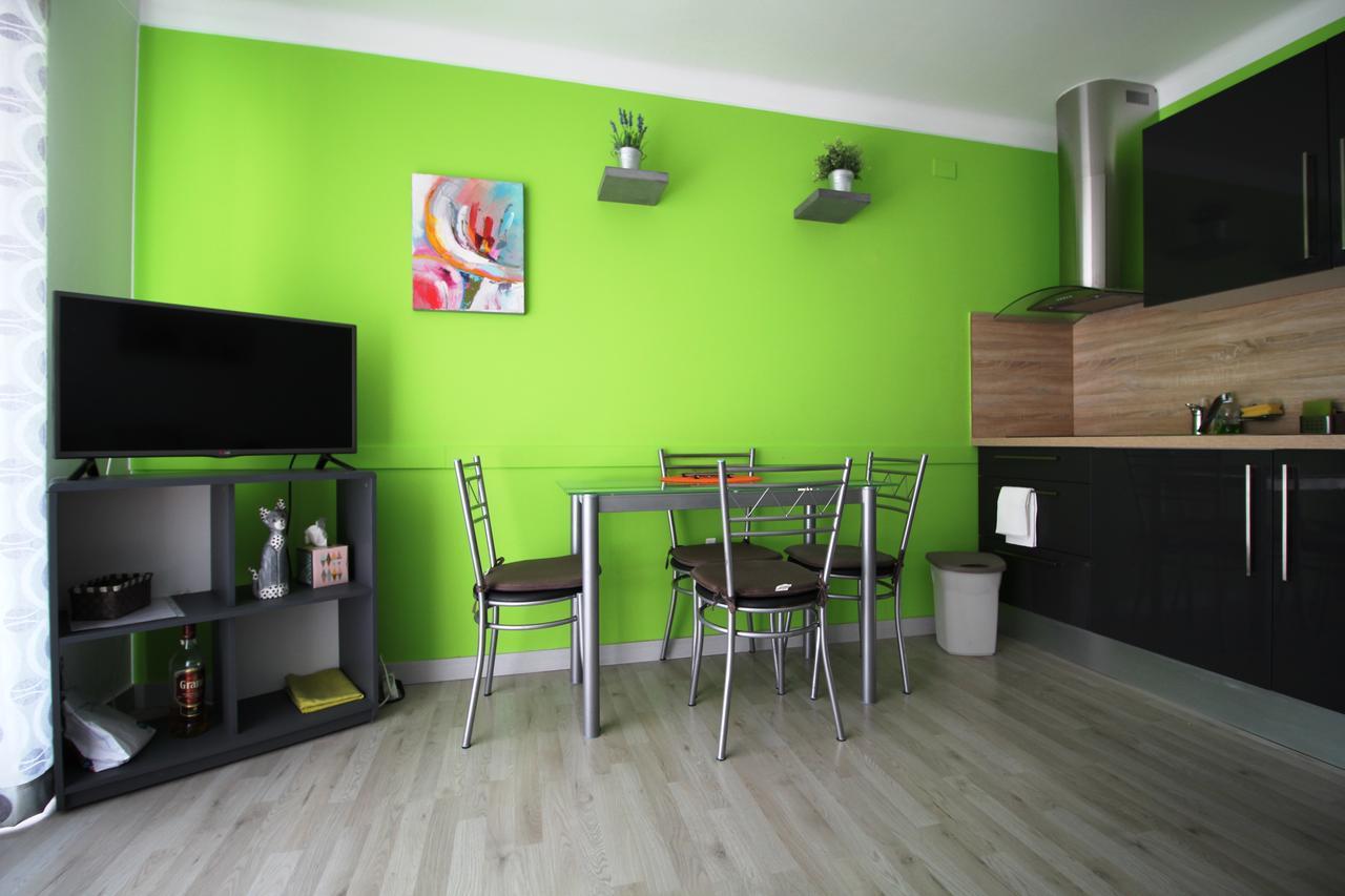 Sylvia 11D1 - Precioso Estudio En Primera Linea De Mar - Centrico - Terraza Vista Mar - Playa - Wifi Apartman Empuriabrava Kültér fotó